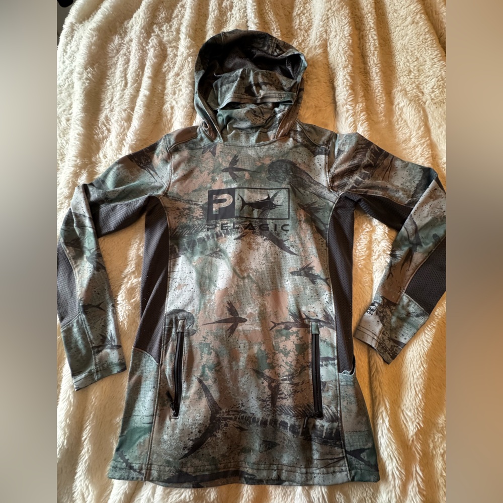 Pelagic Green and Gray Camouflage Hoodie Boys size M